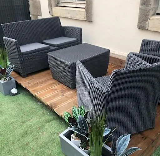 Apartment Le Berlier 60m2 + Cour Privee - Centre Historique Dijon