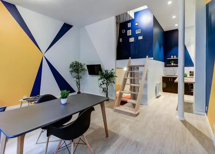 Le Berlier 60m2 + Cour Privee - Centre Historique Dijon