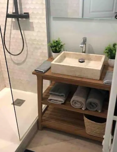 Le Berlier 60m2 + Cour Privee - Centre Historique Dijon